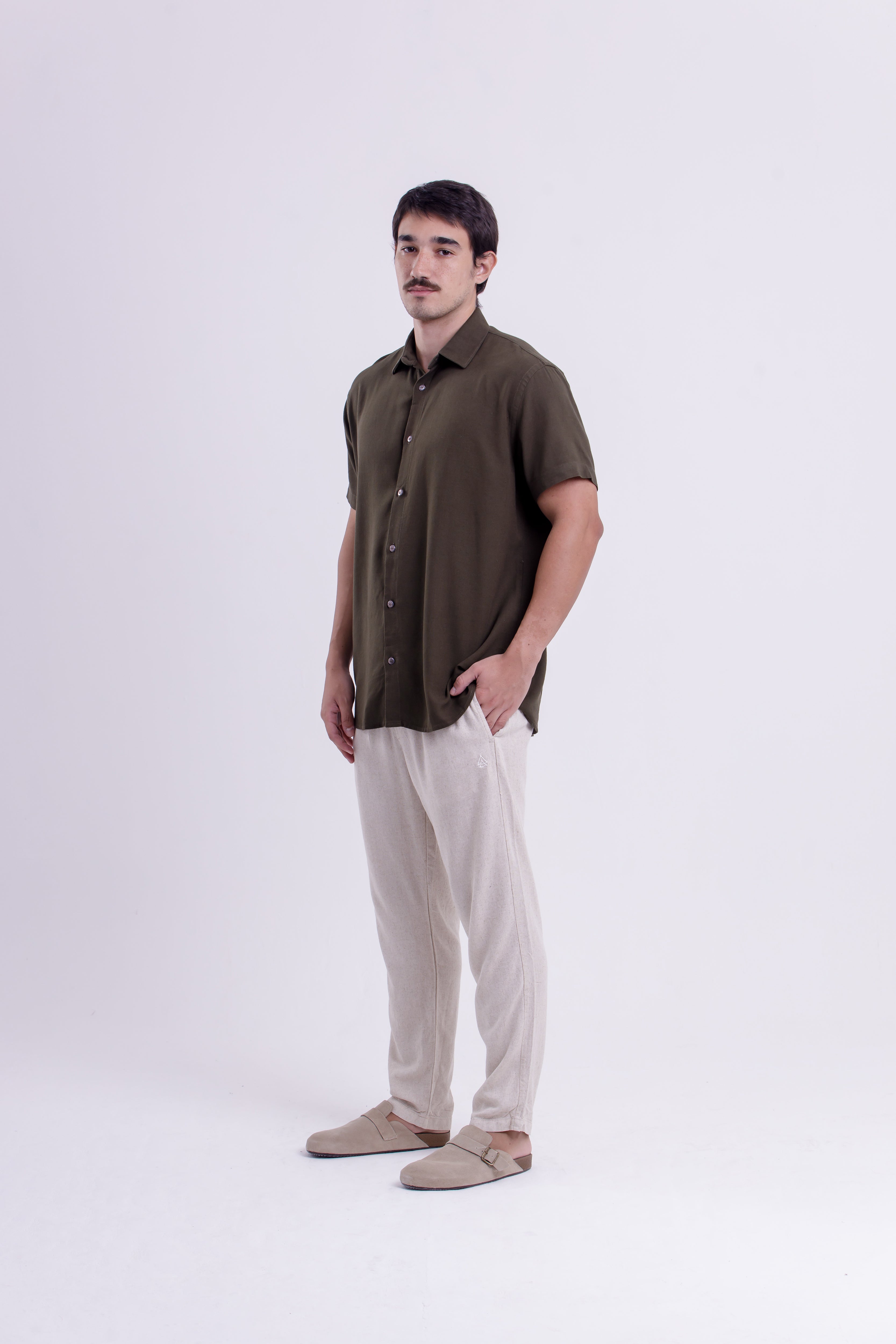 CAMISA ESSENTIAL WASH VERDE