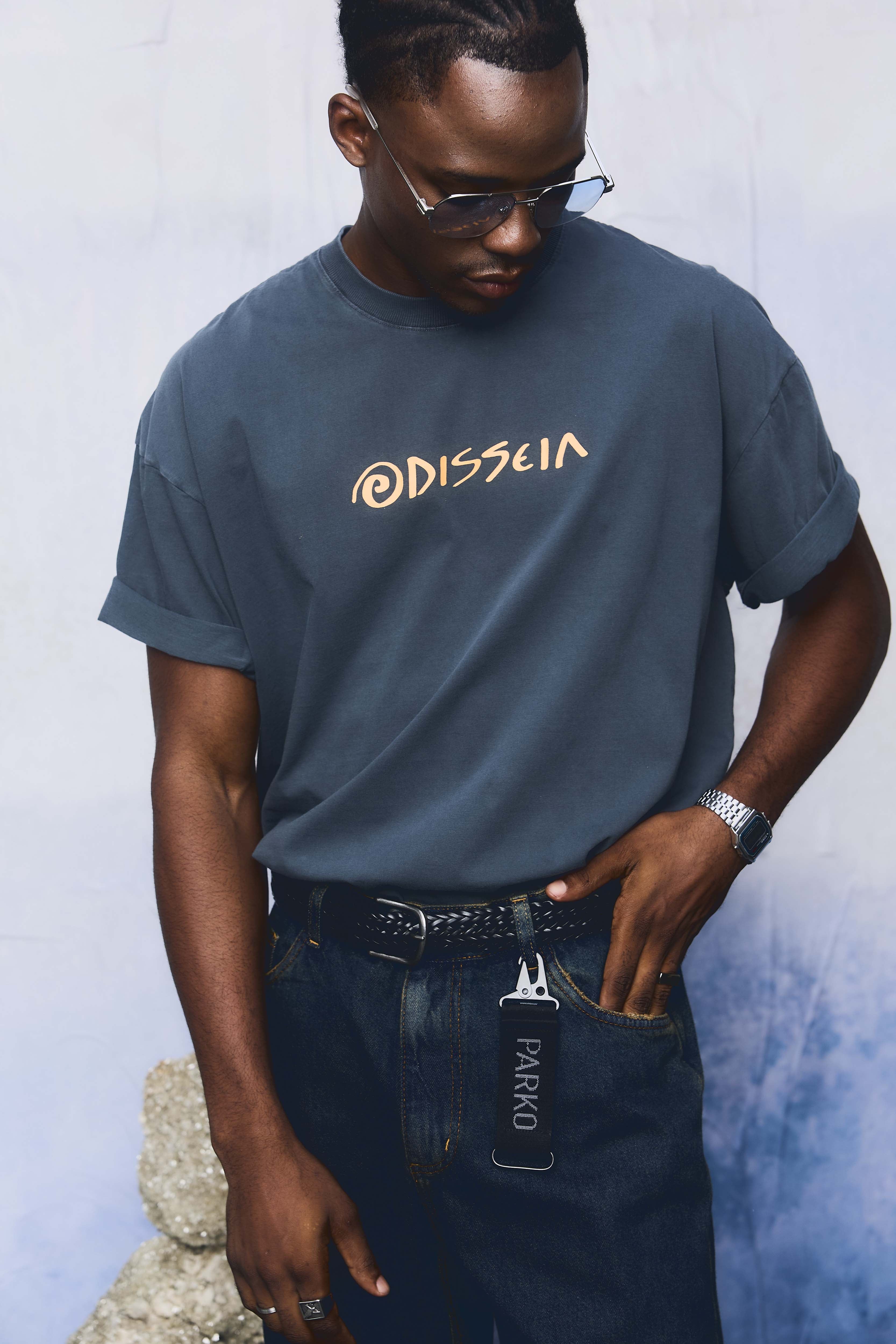 T-Shirt Over Boxy Odisseia