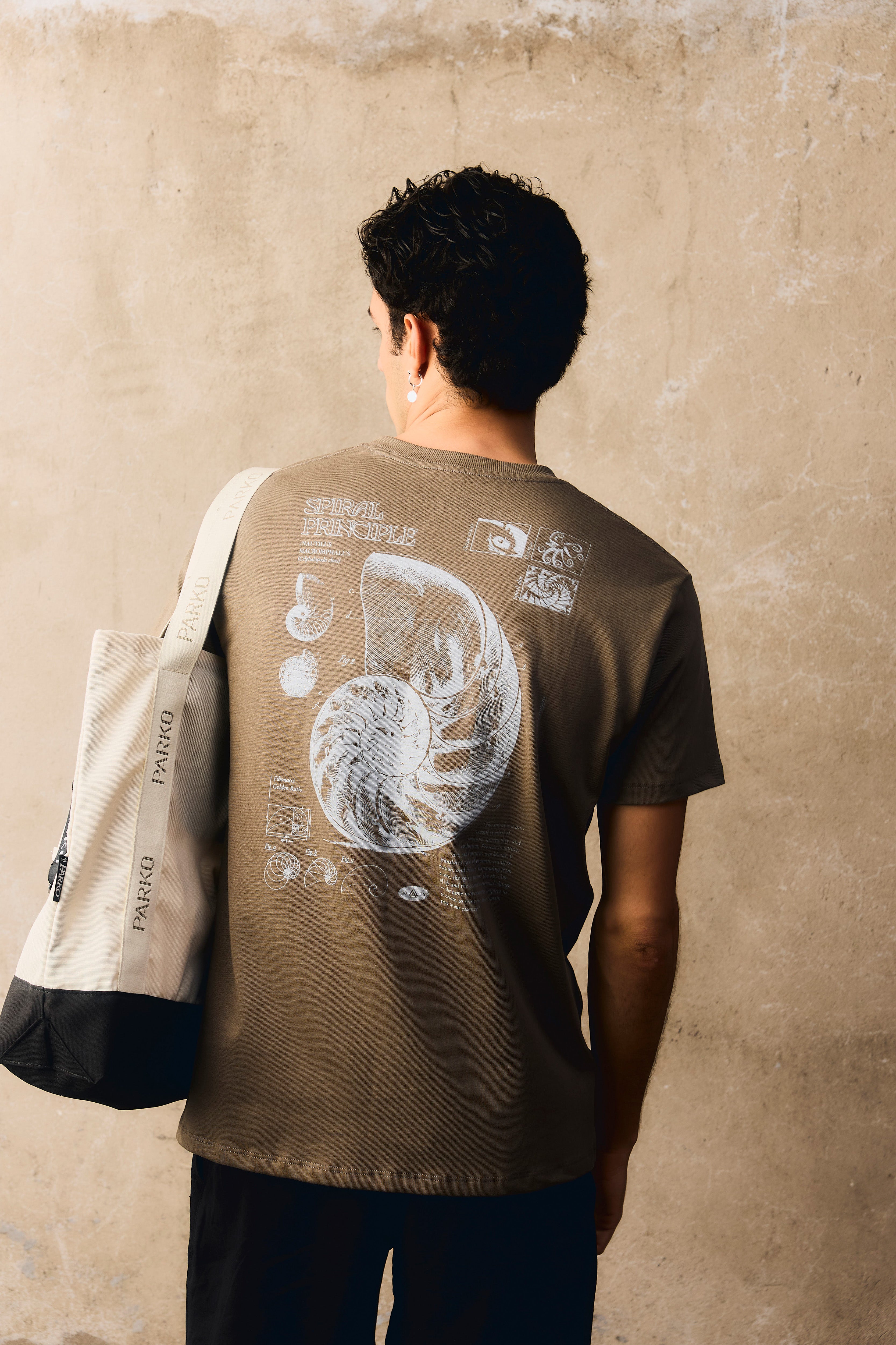 T-Shirt Classic Spiral Principle