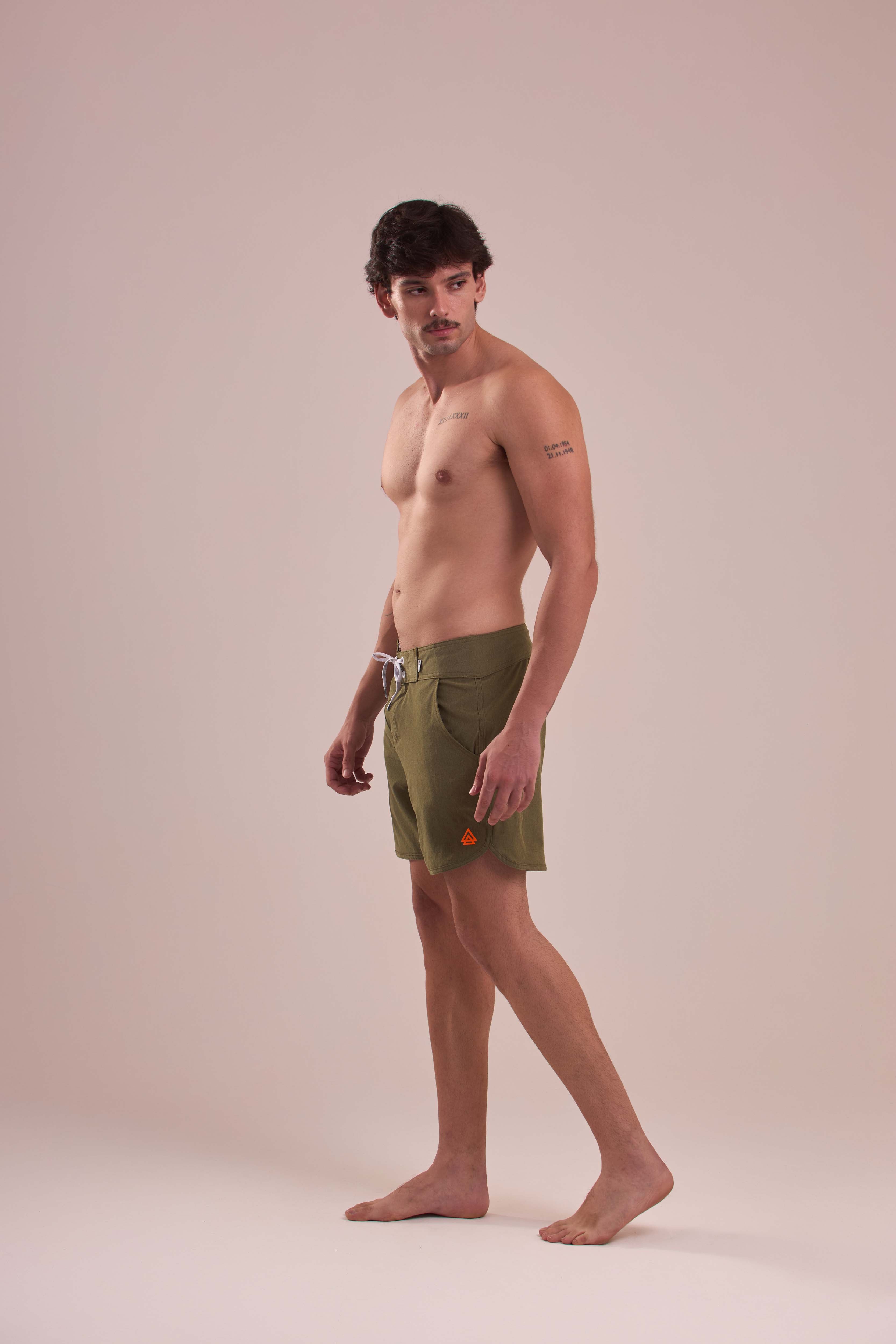 Boardshort Surf Retrô Verde Militar