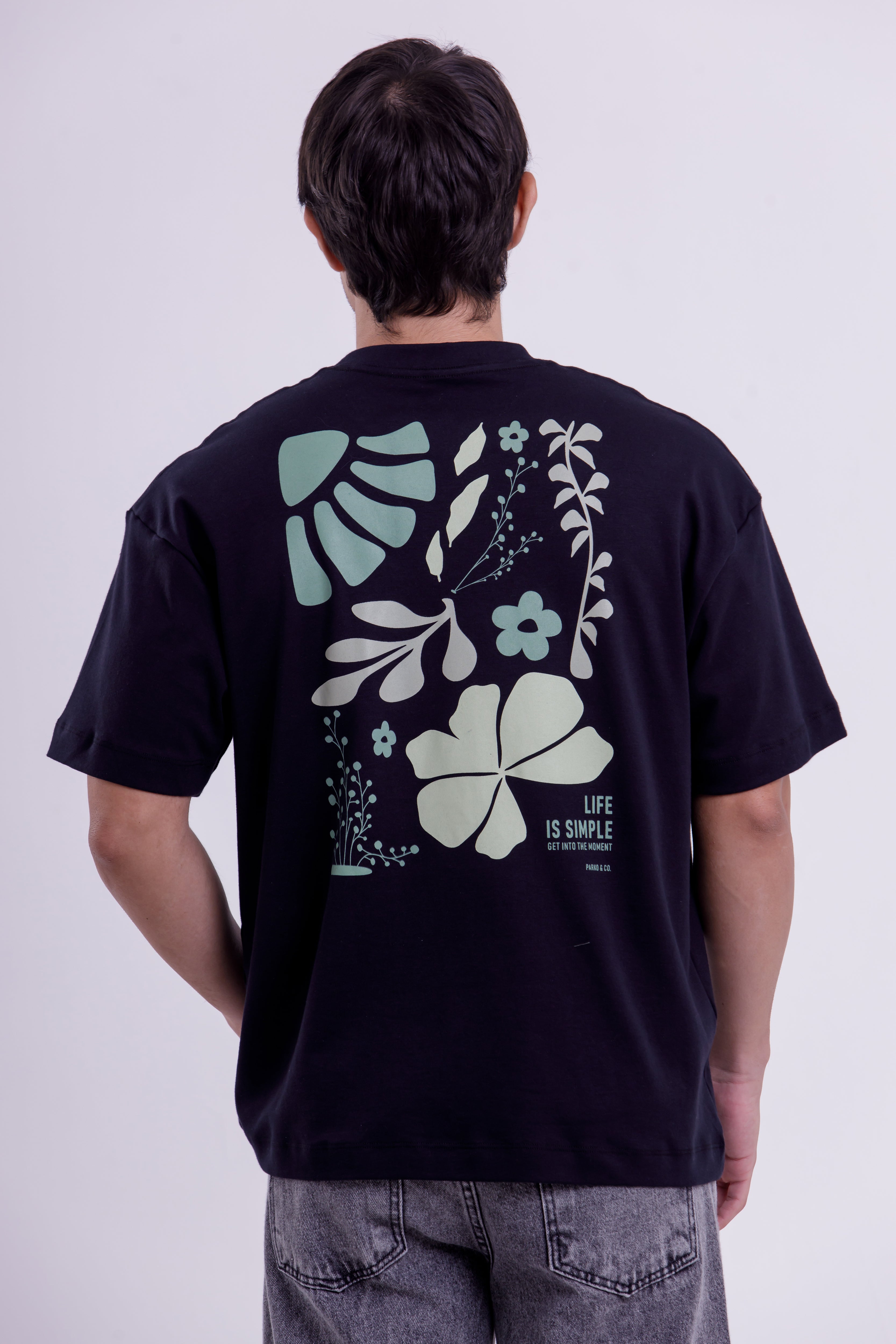 T-shirt Over Boxy Life is Simple