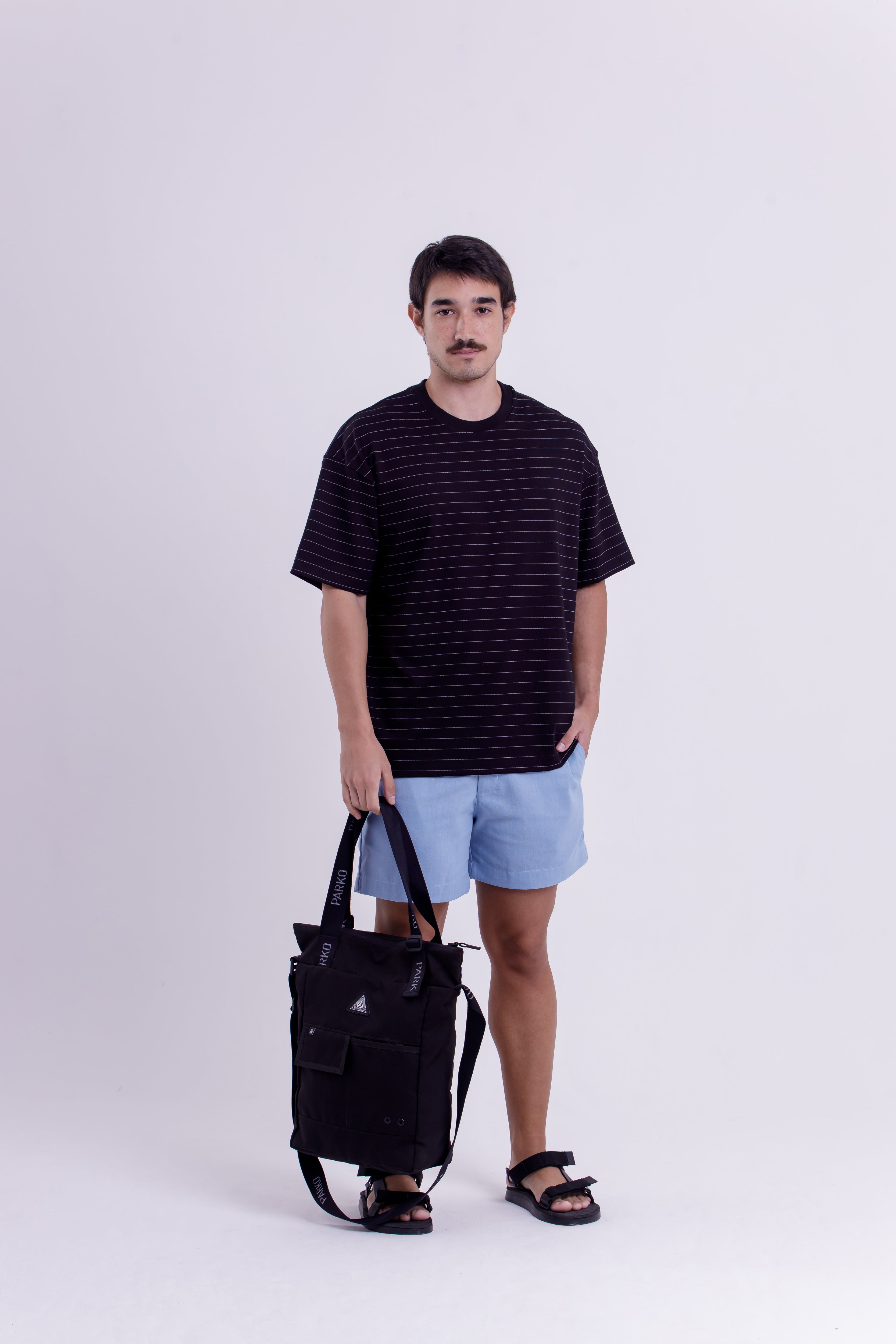 Camiseta Over Boxy Risca Giz