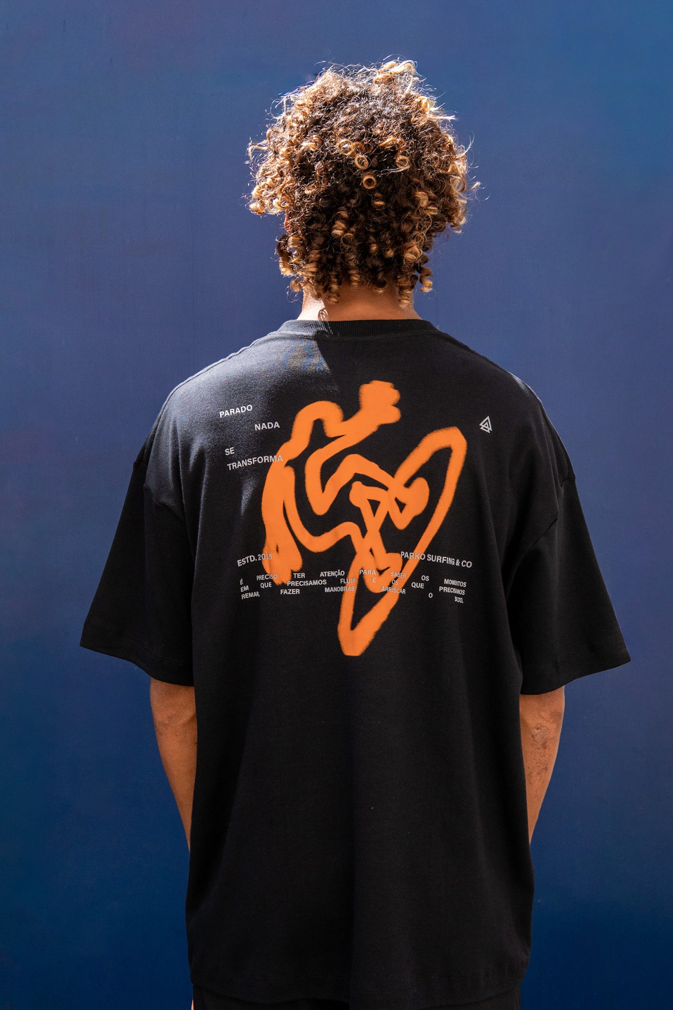 T-shirt Over Boxy Surfer