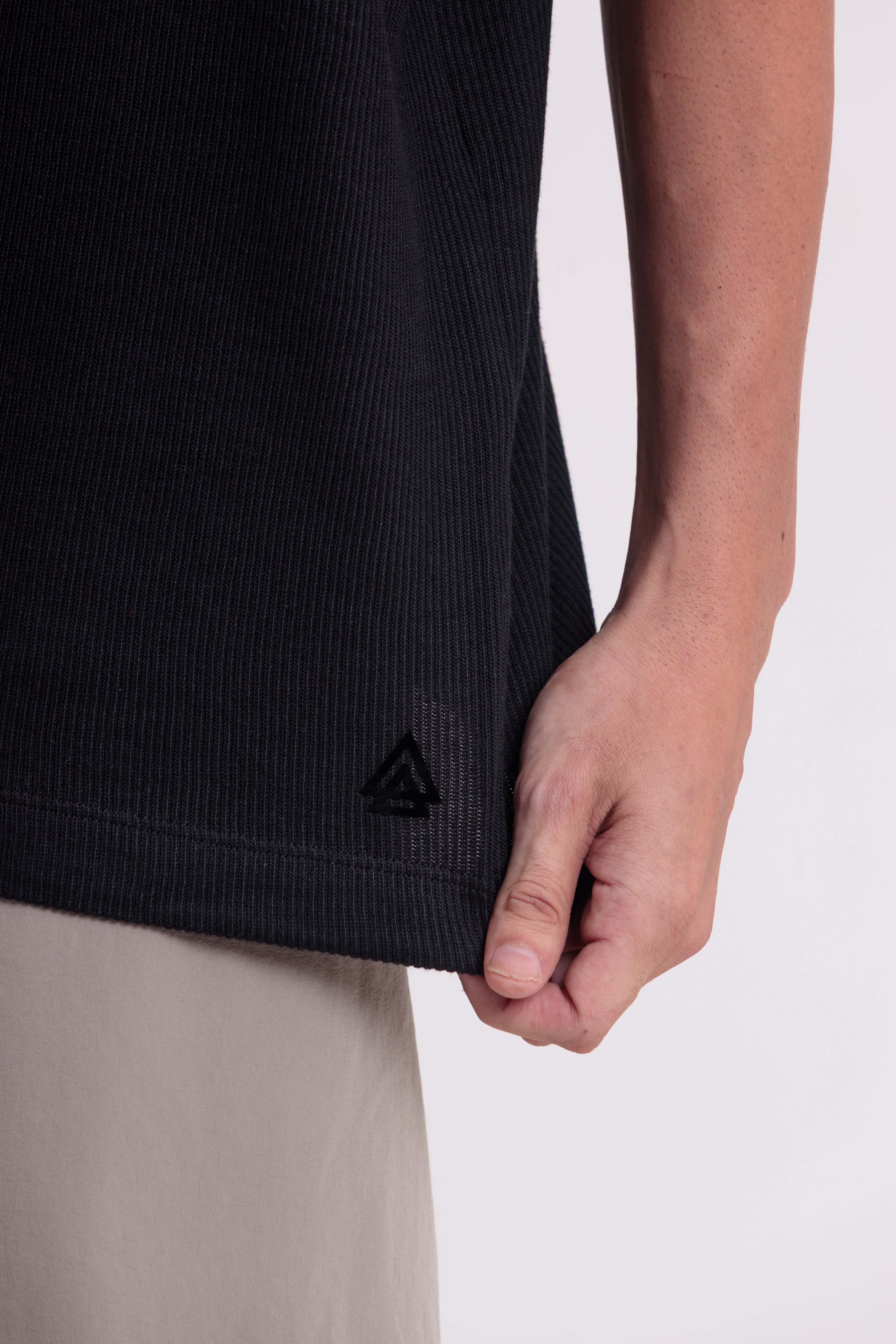 T-Shirt Over Boxy Champy Preta