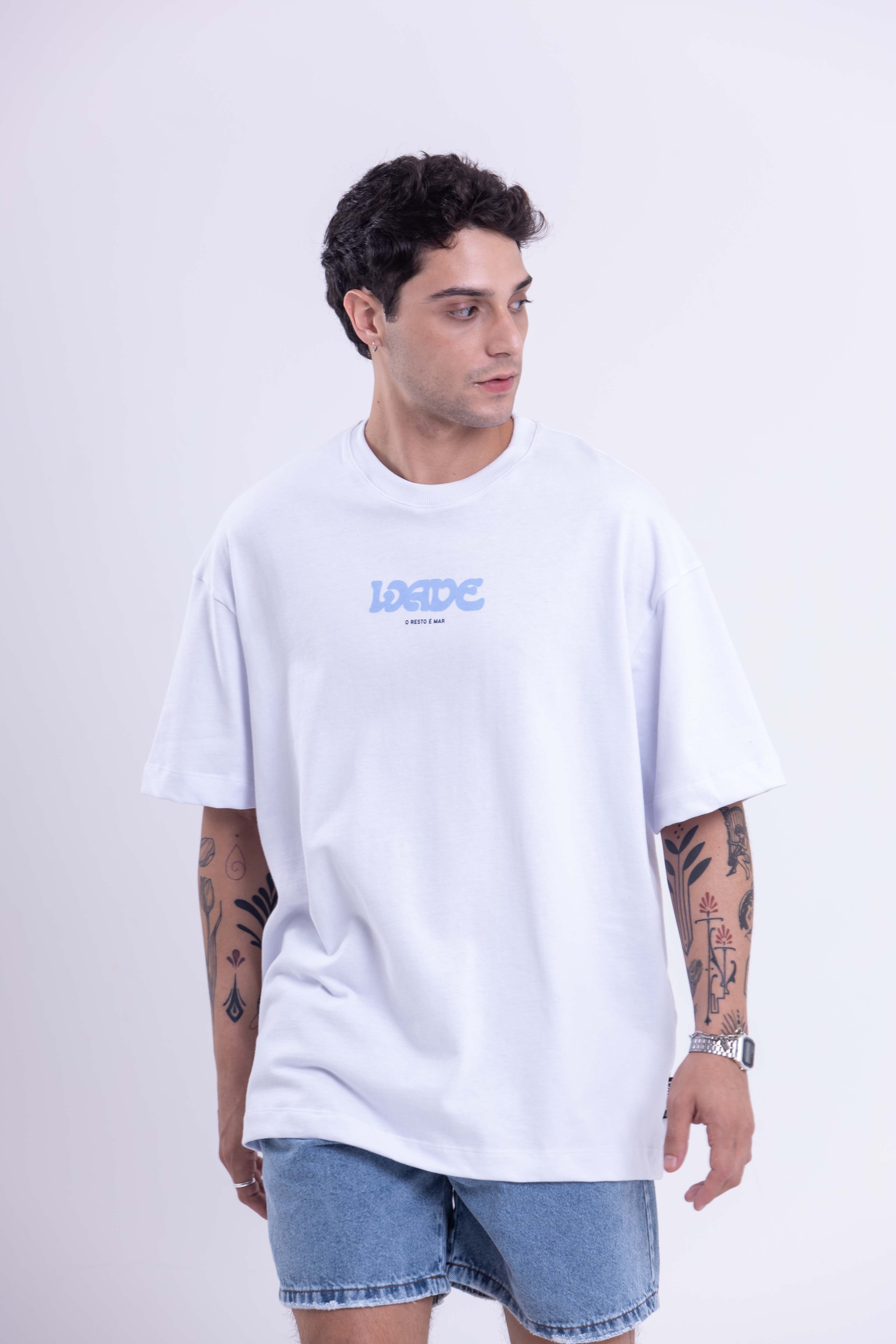 T-Shirt Over Boxy Wave Type