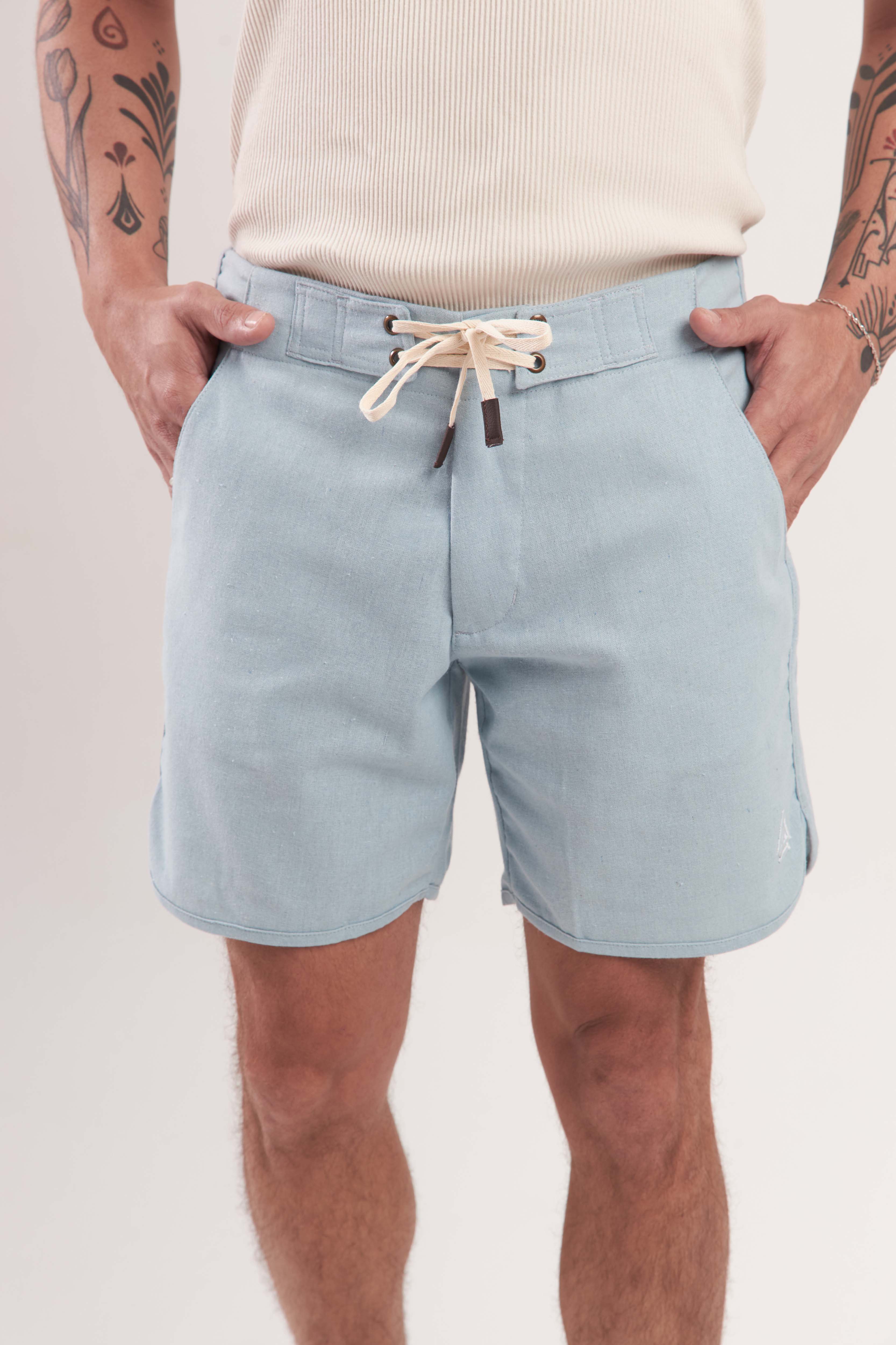 Bermuda Linho Cali Azul Claro