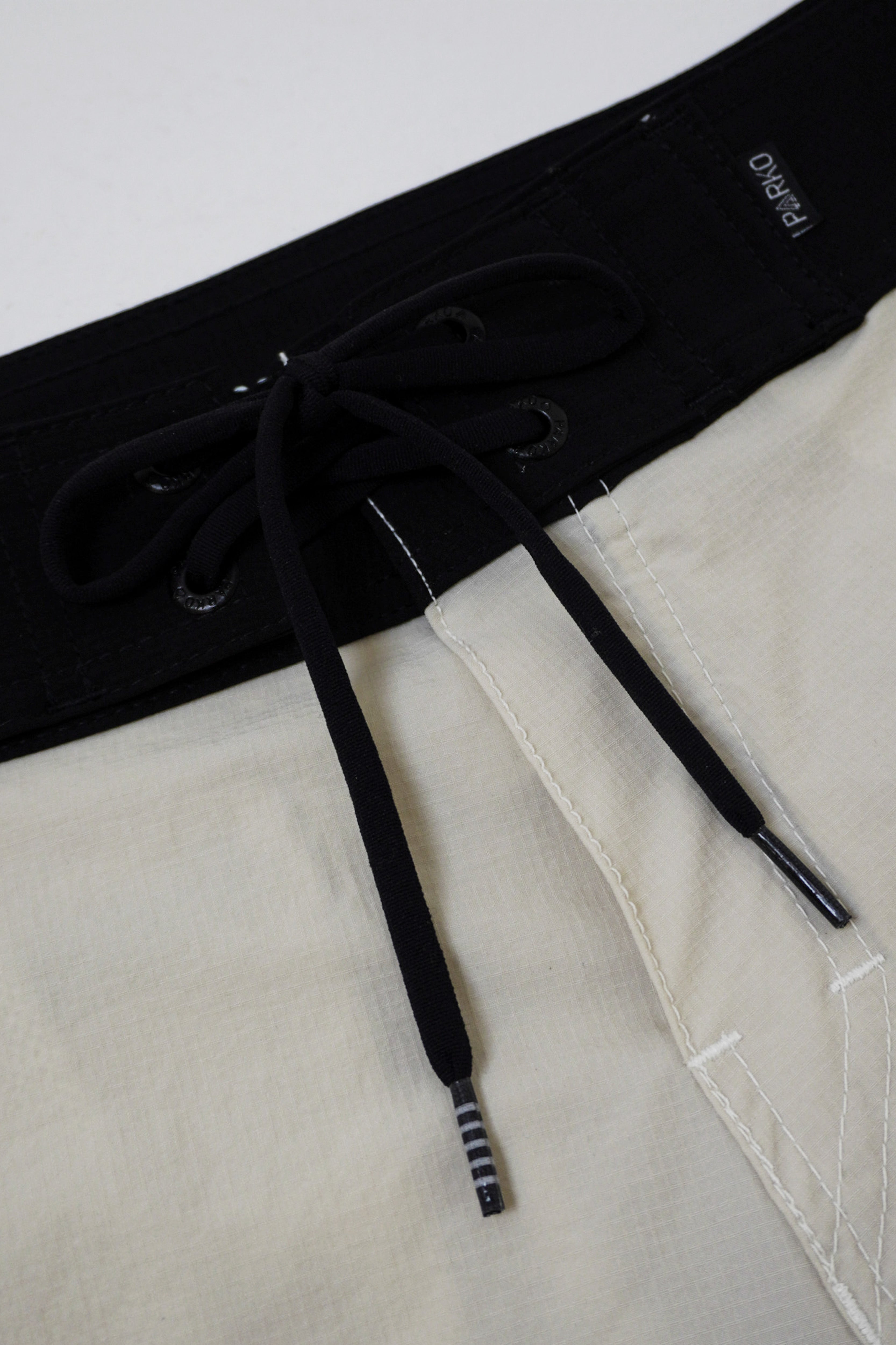 Boardshort 80 & Tal Community Drift