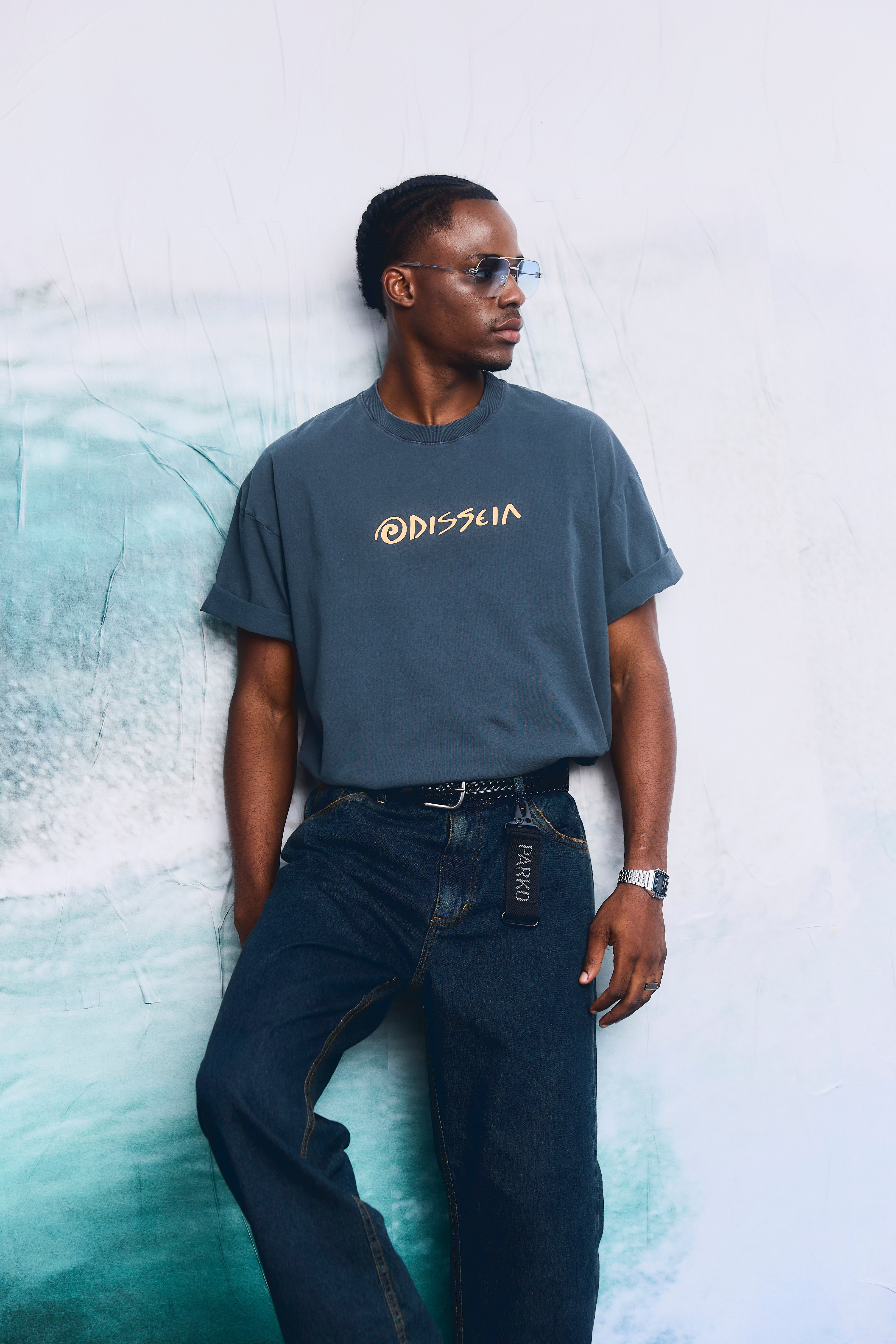 T-Shirt Over Boxy Odisseia