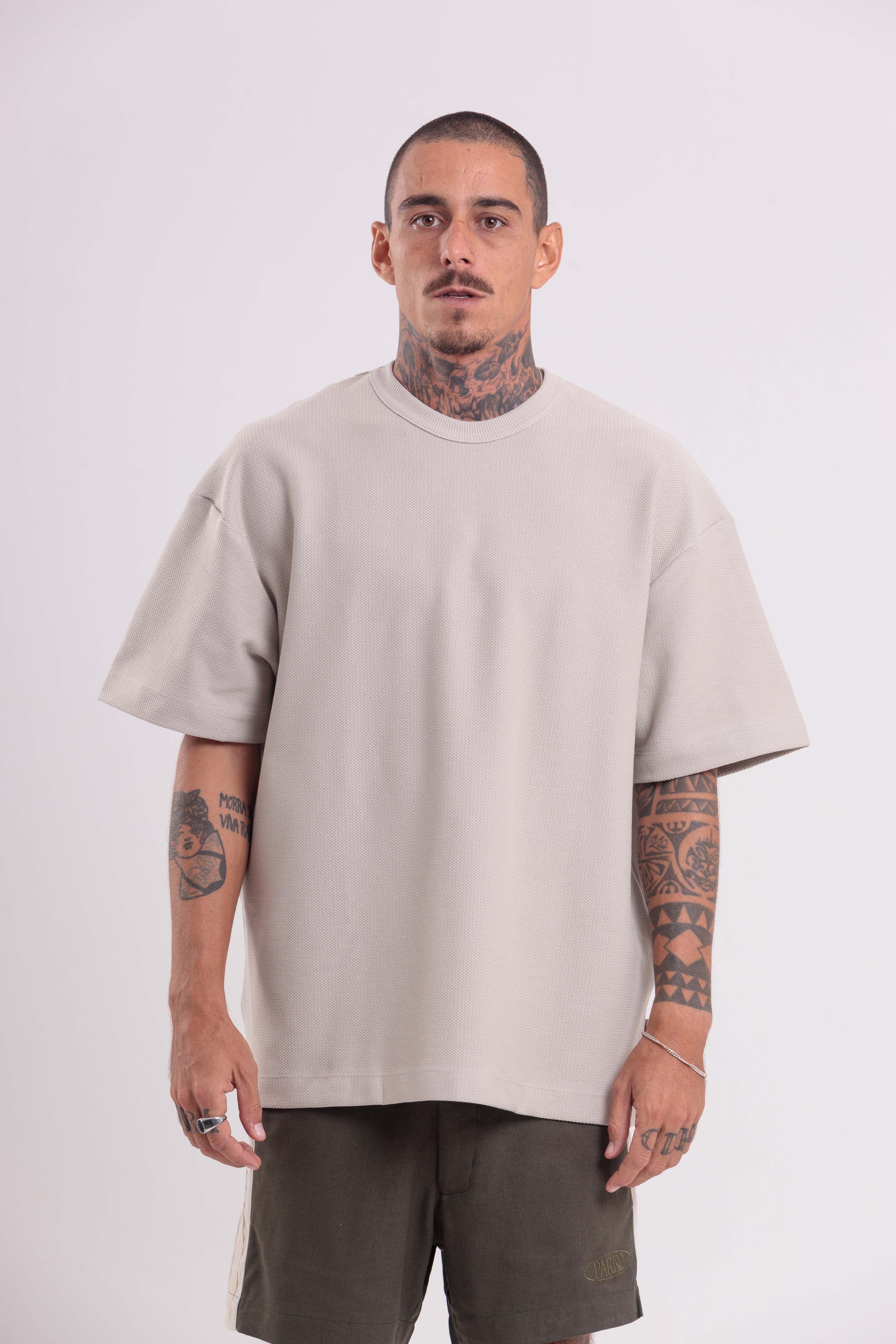 T-Shirt Over Boxy Artisan Bege