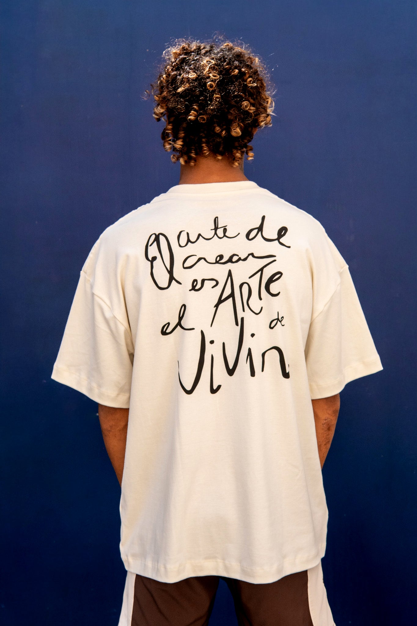 T-shirt Over Boxy El Arte