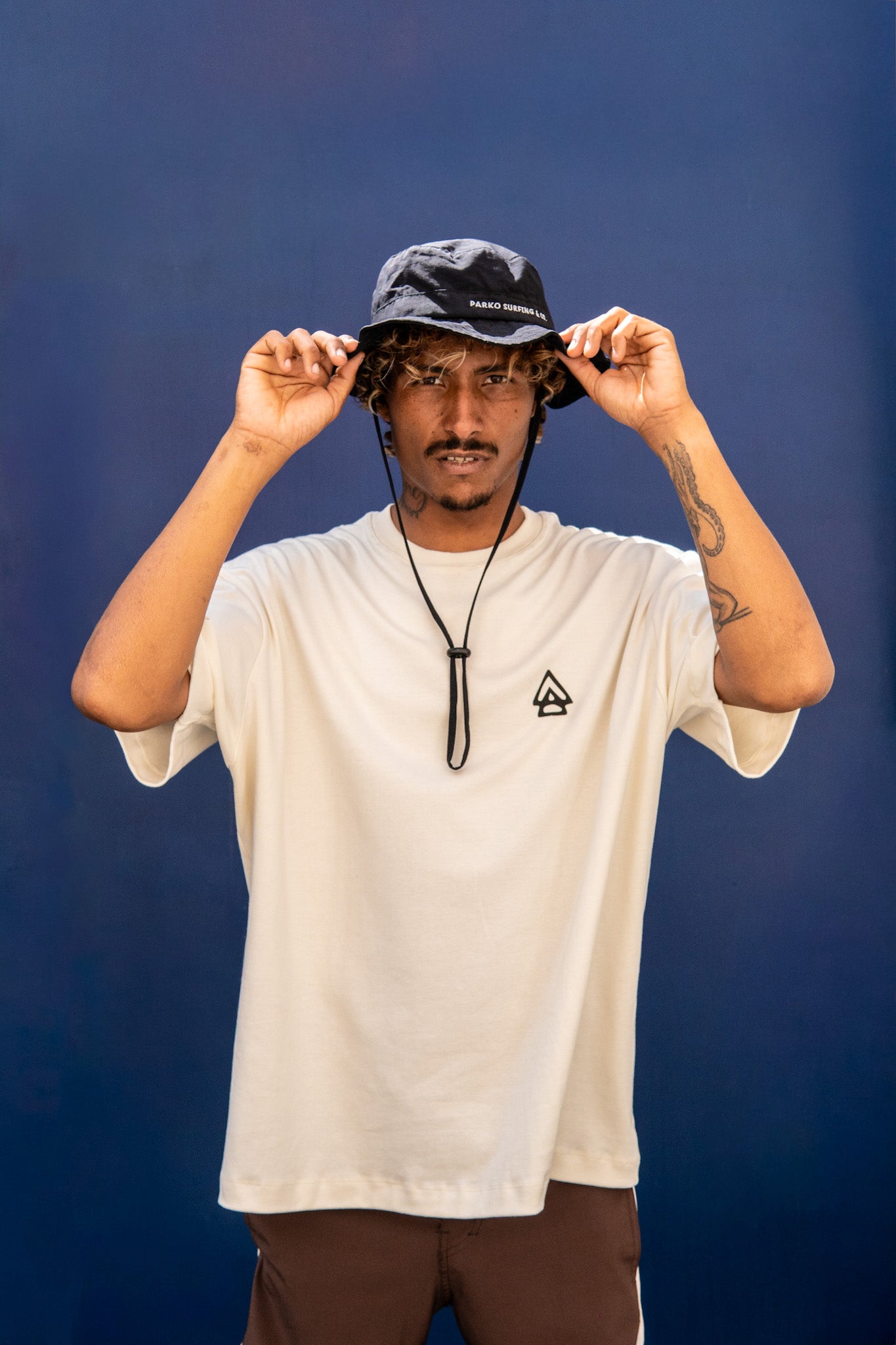 T-shirt Over Boxy El Arte