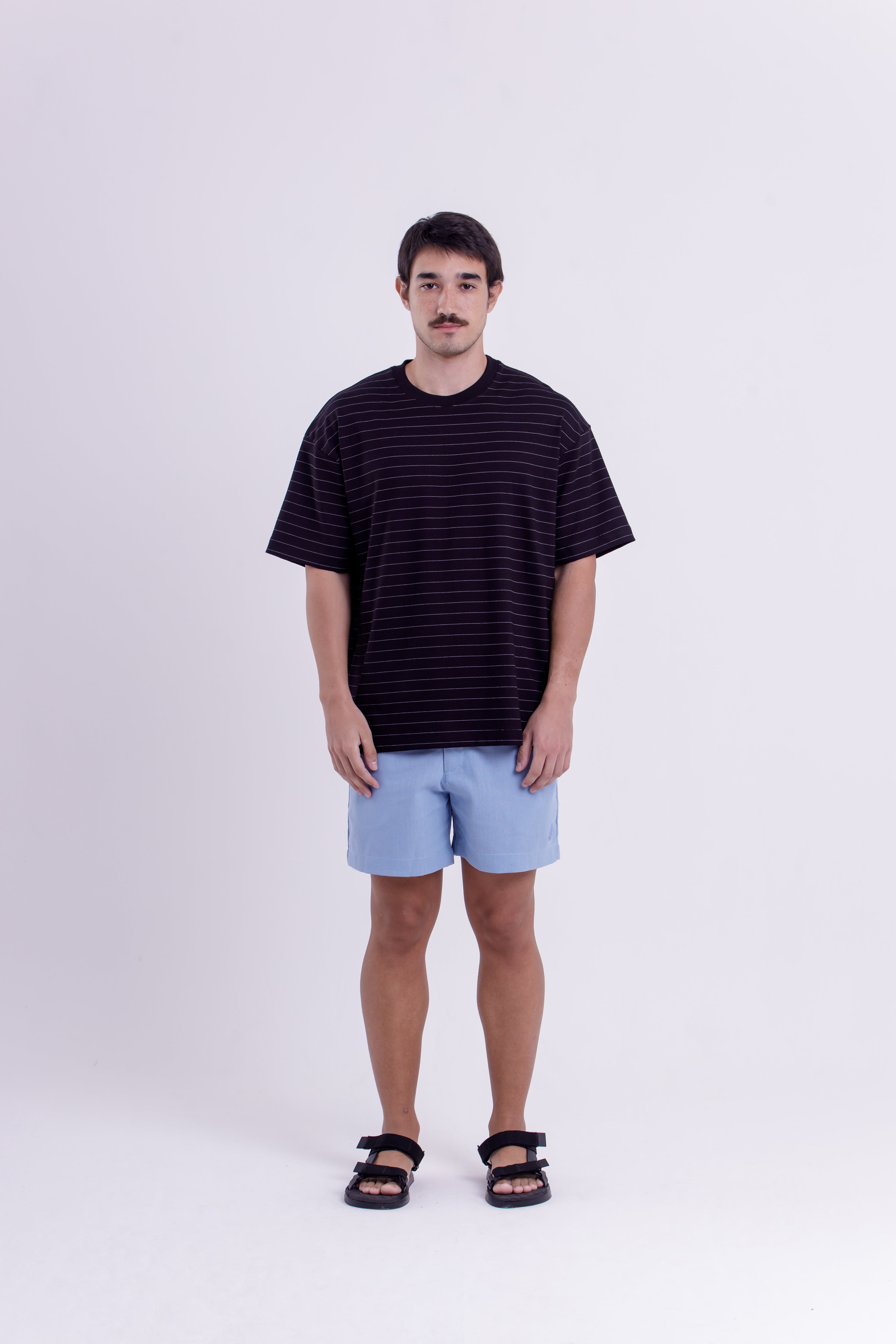 Camiseta Over Boxy Risca Giz