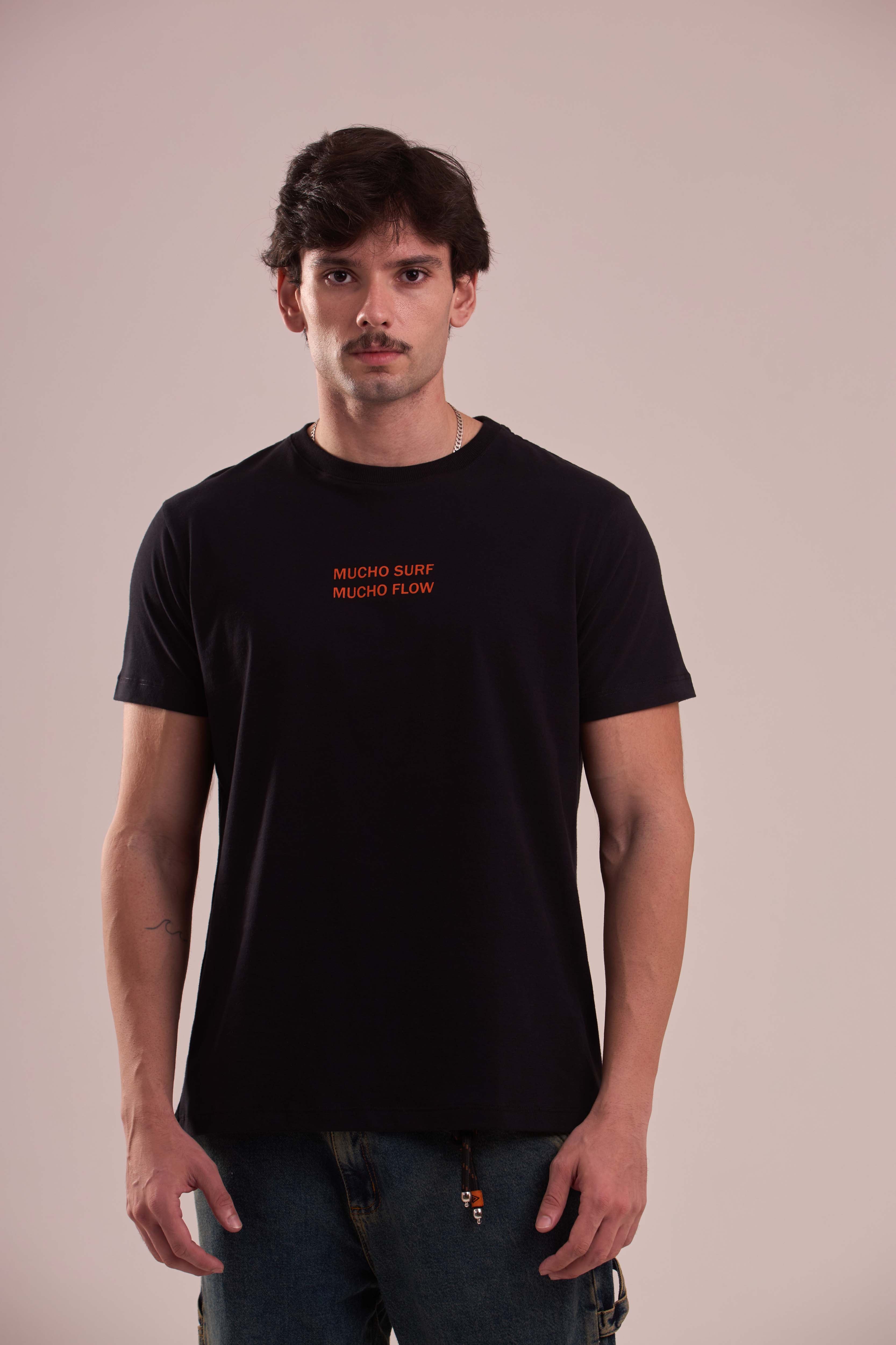 Camiseta Classic Mucho Surf