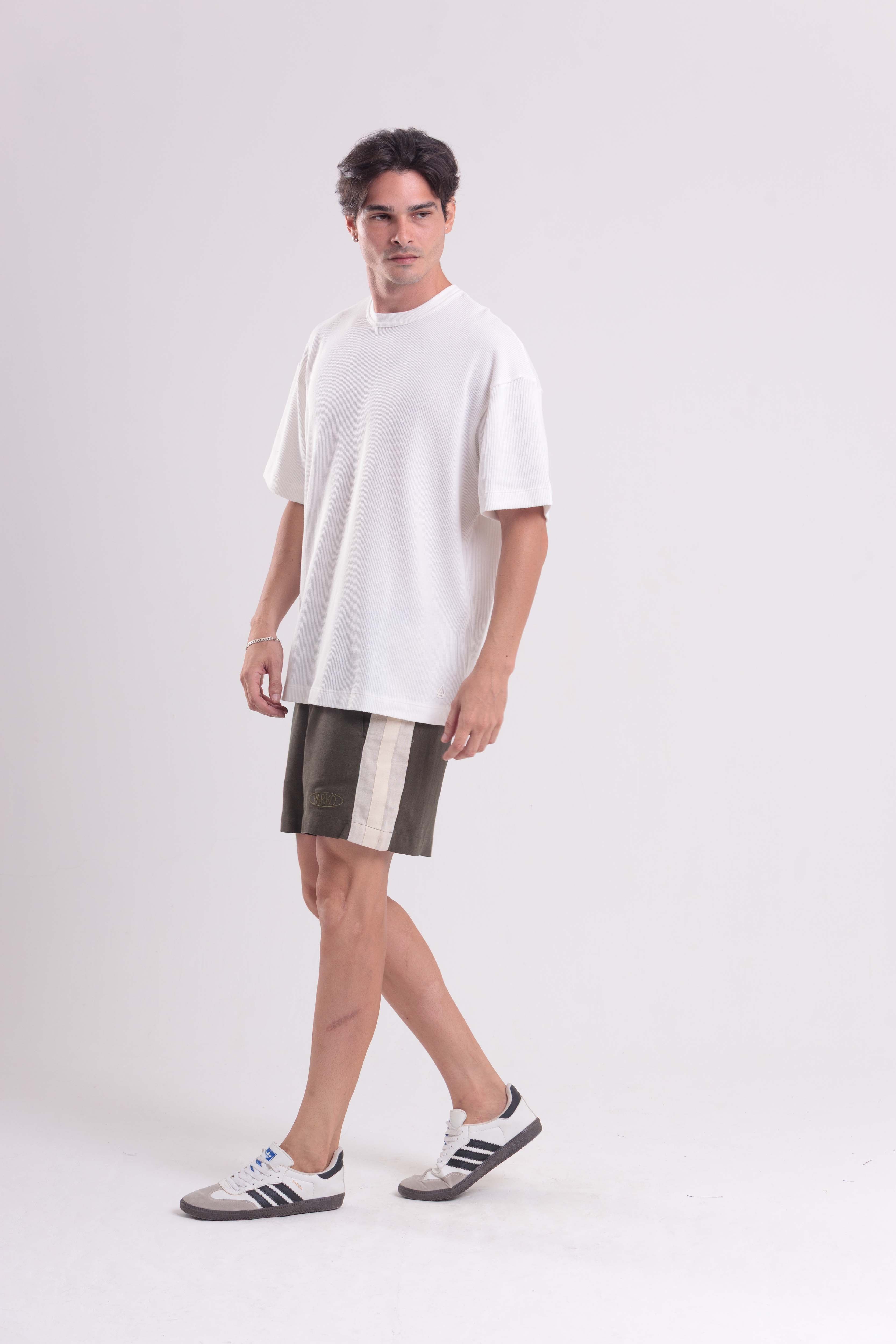 T-Shirt Over Boxy Champy Off