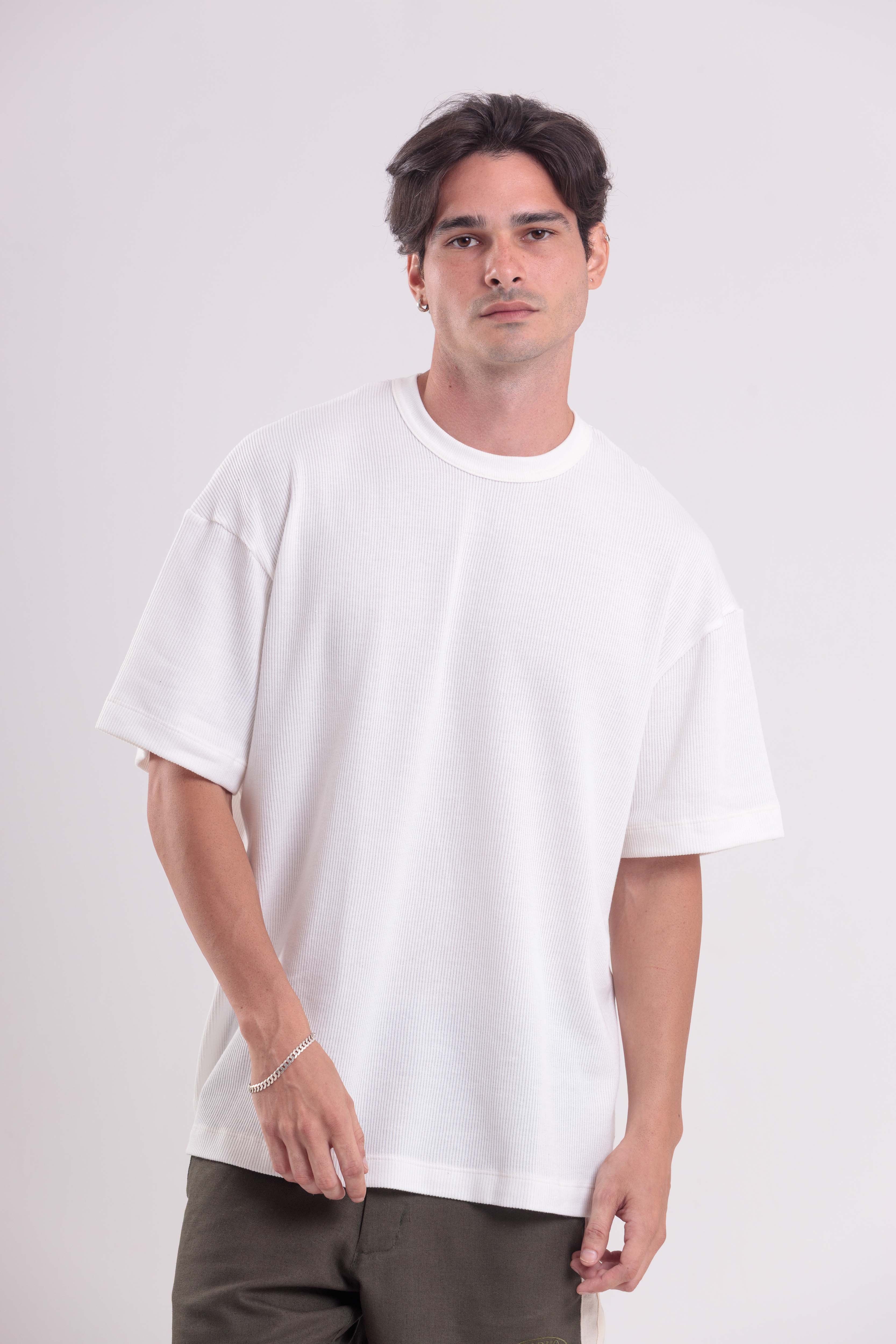 T-Shirt Over Boxy Champy Off