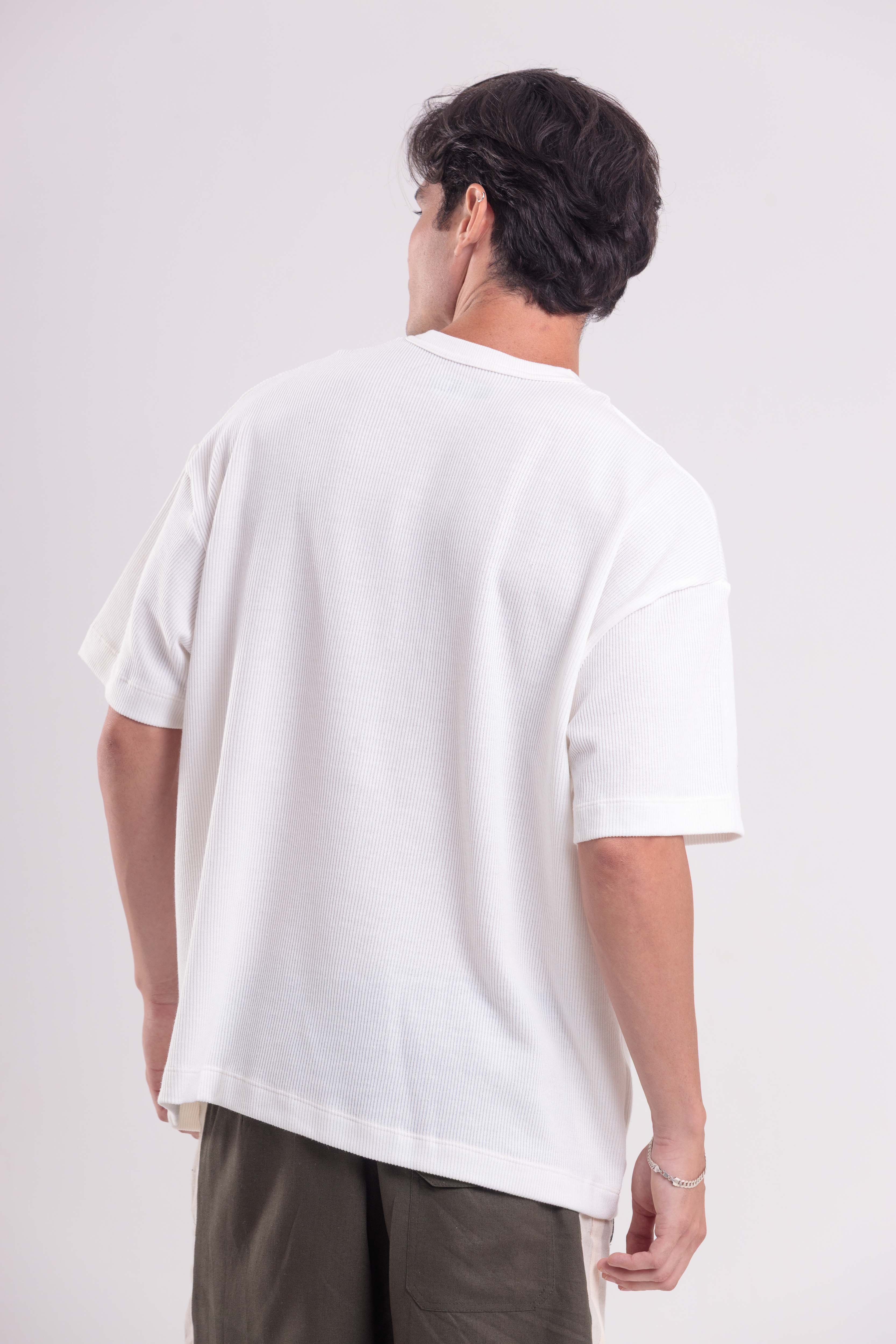 T-Shirt Over Boxy Champy Off